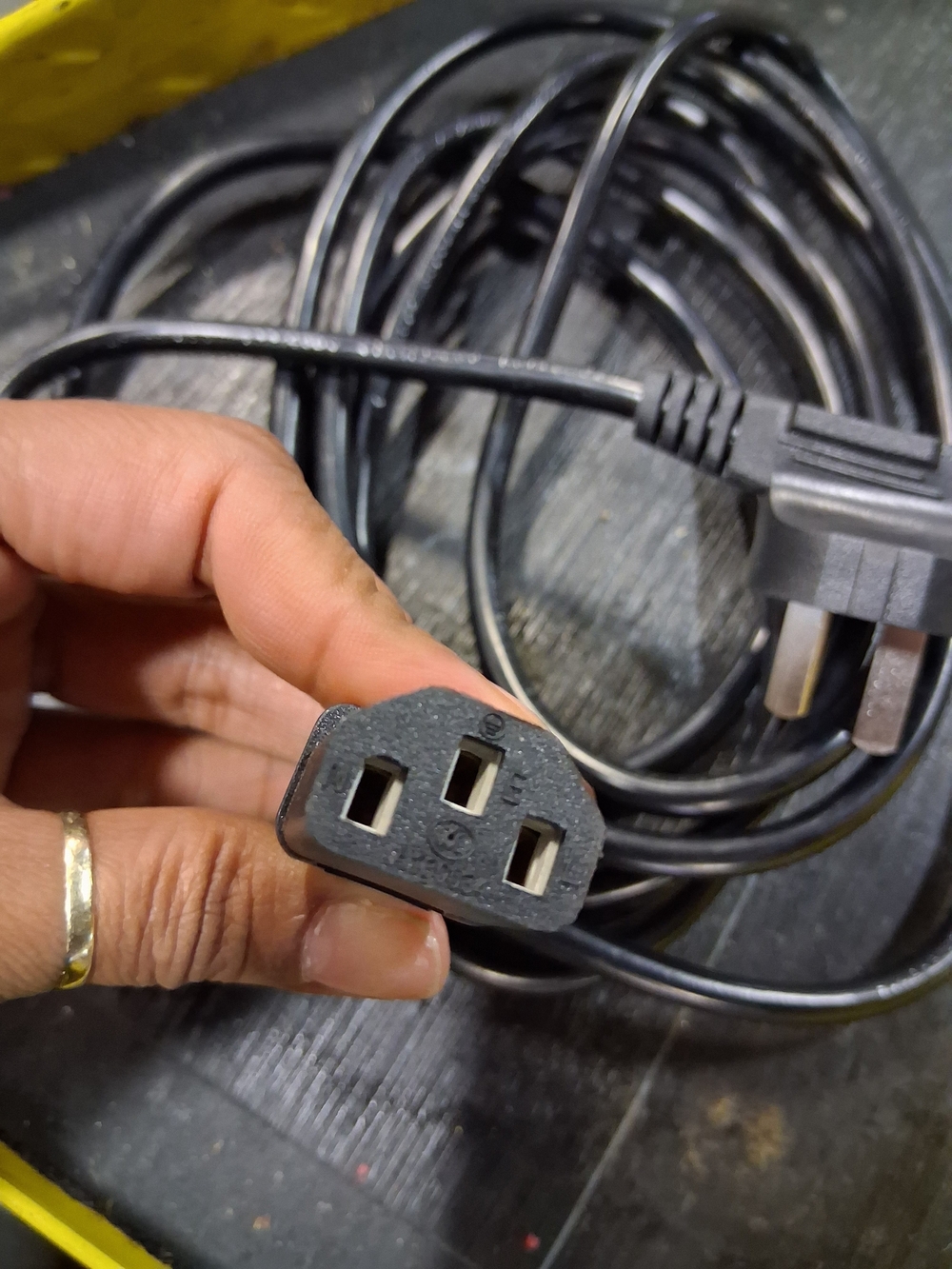 Black Power Cord with IEC C13 Connector - 3 Prong Angled Powrr Cord